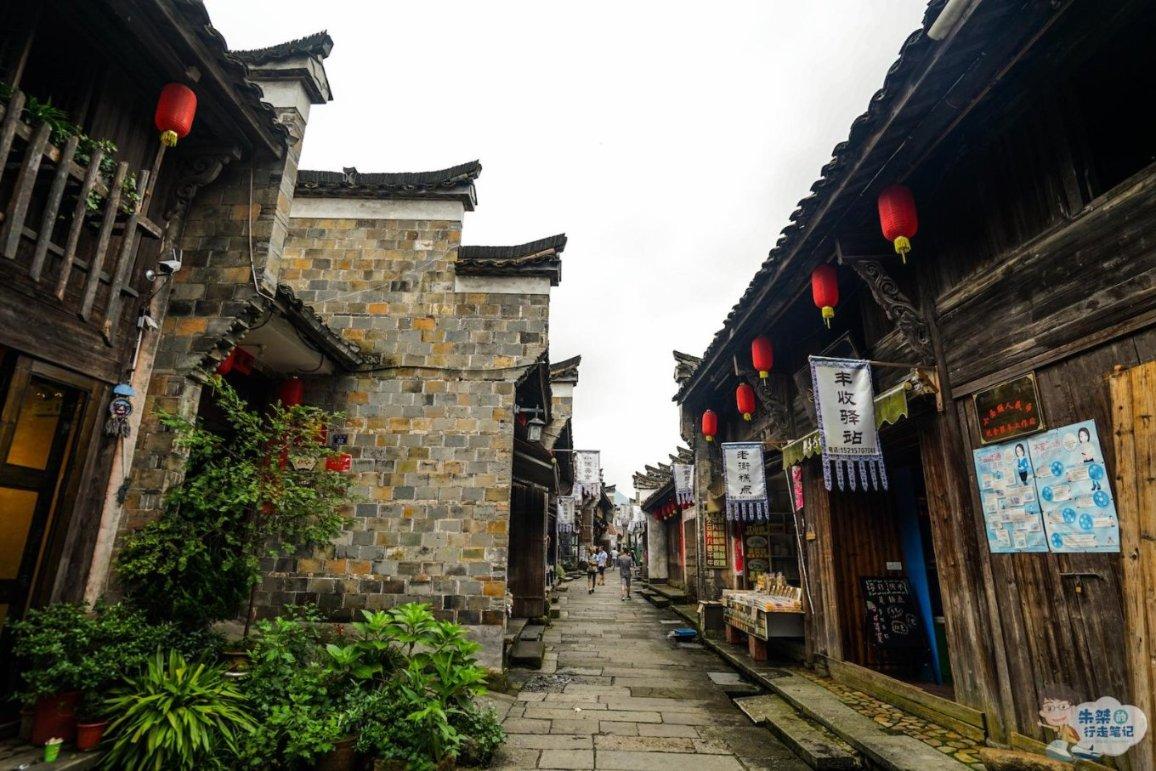 中欧(中亚)班列通行数量占全国五成以上 新疆双口岸通行超七万列